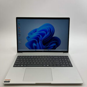 HP EliteBook 8 G1a | 16 Inch | AMD Ryzen 5 Pro 230 | 32GB DDR5 RAM | 512GB SSD