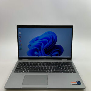 Dell Latitude 5530 | 15 Inch | Core i7-1270P | 32GB RAM | 512GB SSD | Nieuw Accu | Nieuw staat