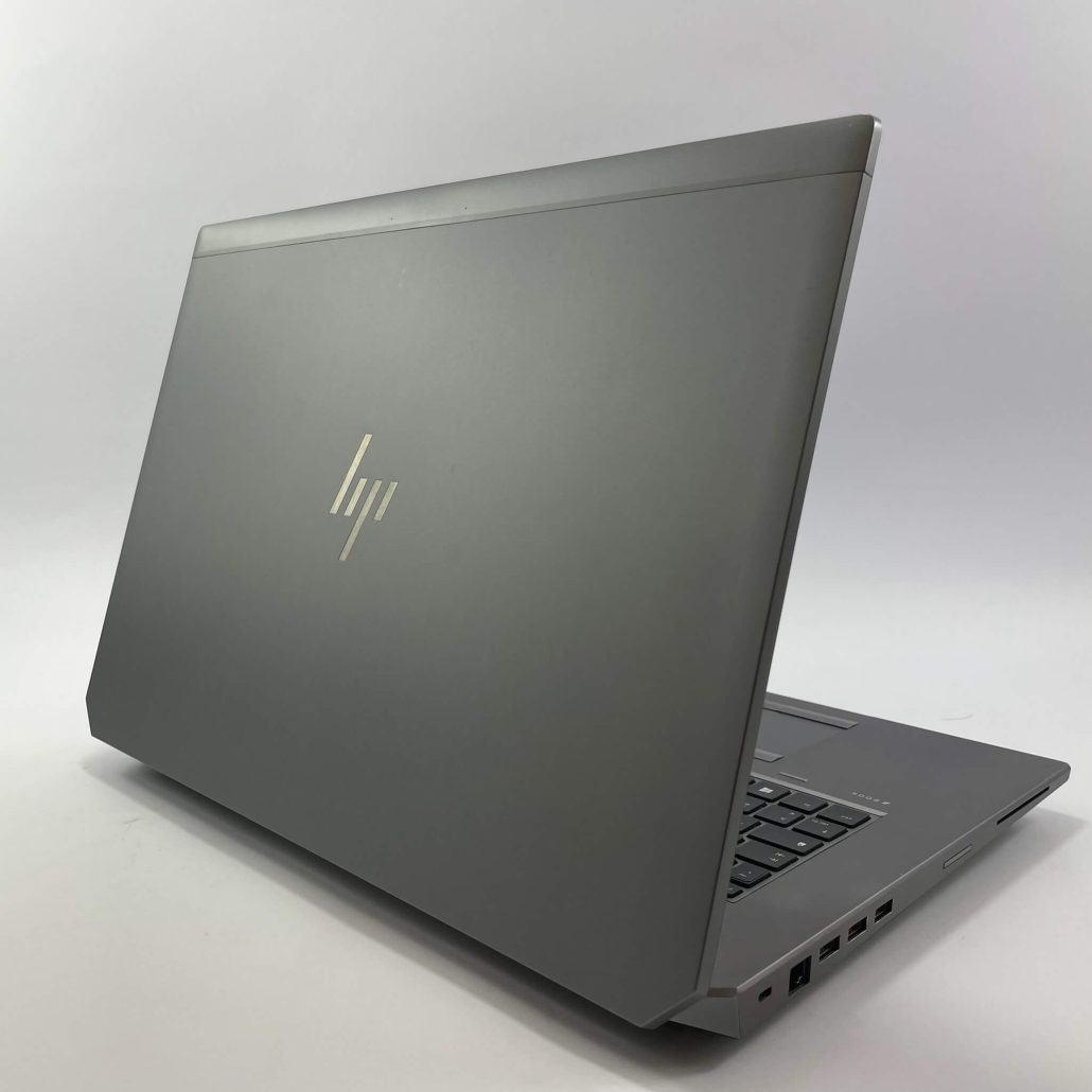 Refurbished HP ZBook G5 laptop op een bureau, ideaal voor creatieven en professionals.